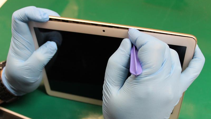 Naprawa gniazda micro USB w tablecie Huawei
