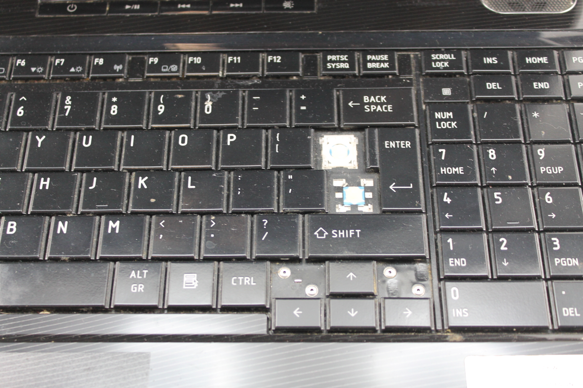 wymiana klawiatury w laptopie