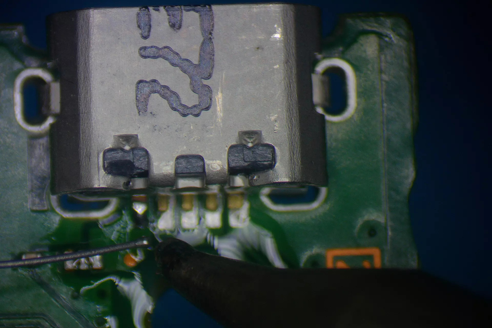 Wymiana gniazda micro USB w padzie PS4