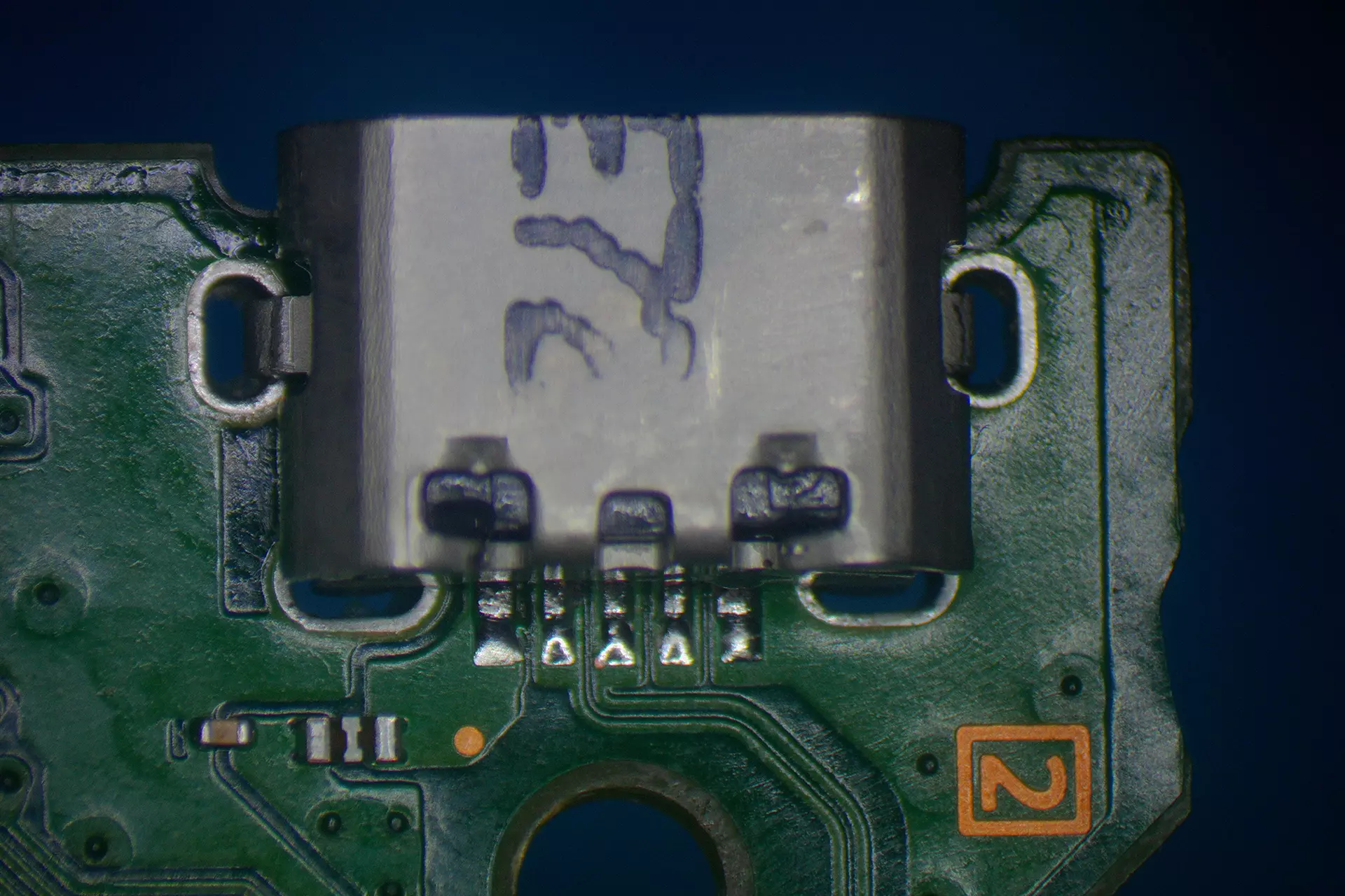 Wymiana gniazda micro USB w padzie PS4